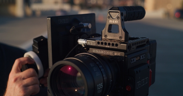 RED SCARLET-W v novém těle