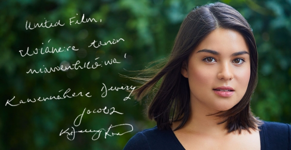 Kanadská herečka Devery Jacobs: Snažím se změnit představu o indiánech a ukázat, kdo opravdu jsme