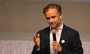 Přehlídka vládní organizace Nipos schytala kritiku. Reakce? Skandální cenzura!