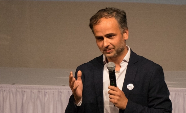 Přehlídka vládní organizace Nipos schytala kritiku. Reakce? Skandální cenzura!